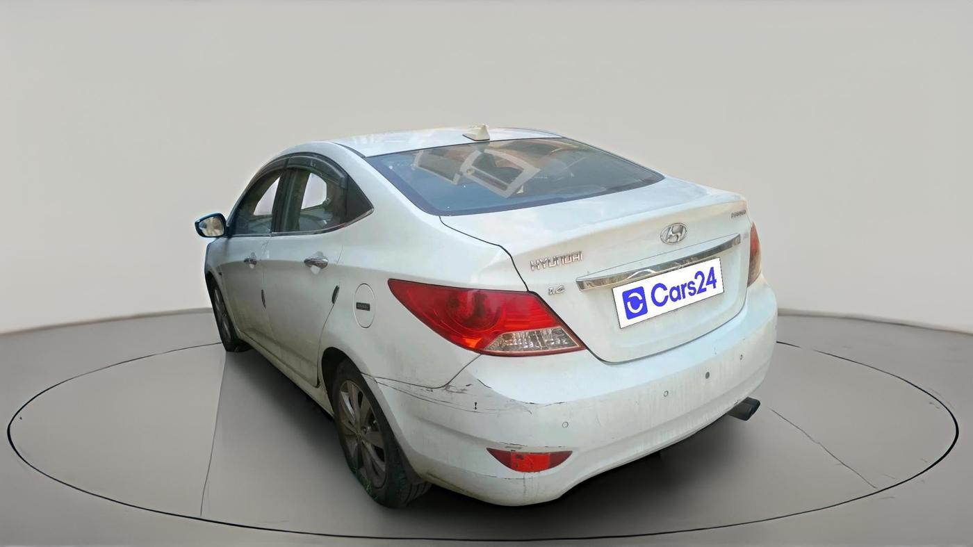2011 Hyundai Verna FLUIDIC 1.6 CRDI SX, Diesel, Manual, 1,70,809 km, exterior