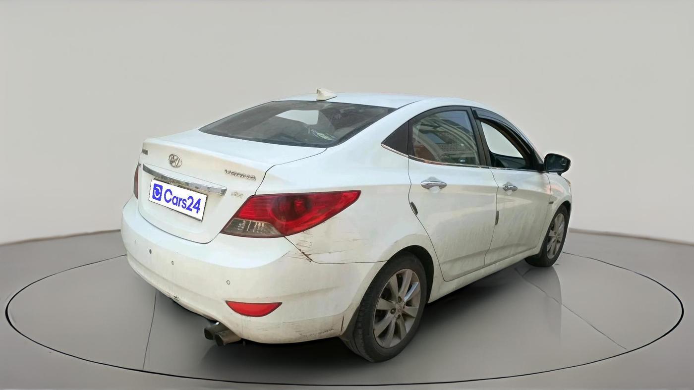2011 Hyundai Verna FLUIDIC 1.6 CRDI SX, Diesel, Manual, 1,70,809 km, exterior