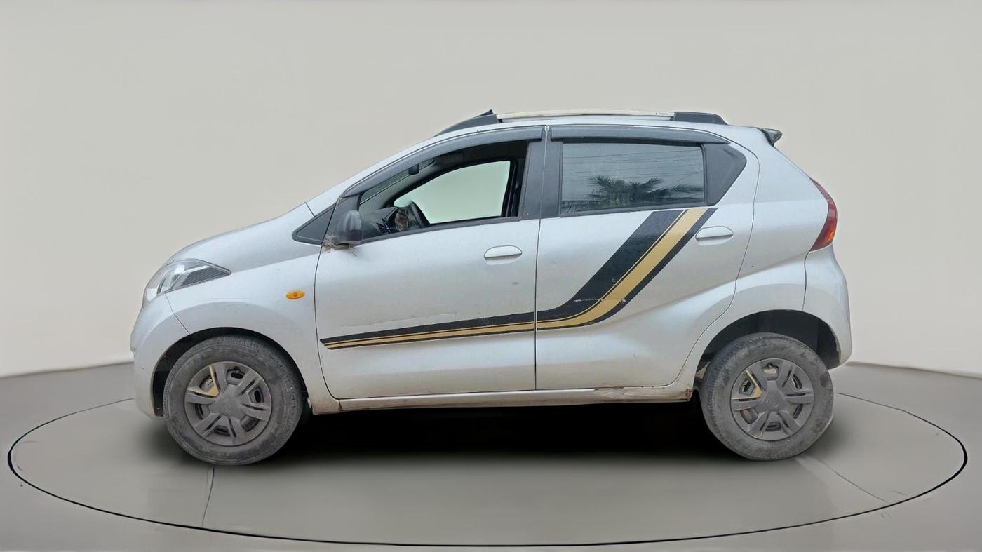 2017 Datsun Redi Go GOLD LIMITED EDITION, Petrol, Manual, 1,01,106 km, exterior