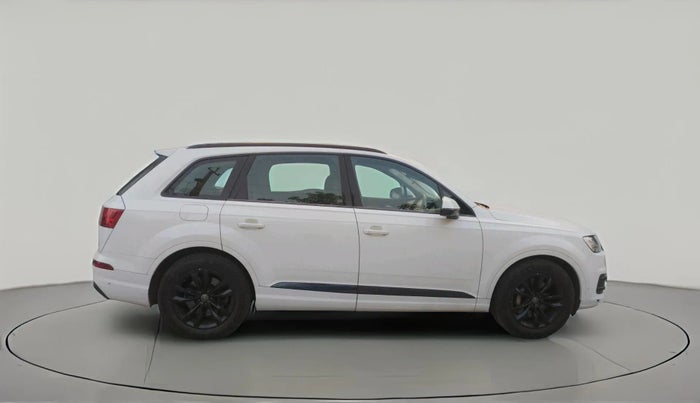 2019 Audi Q7 45 TDI QUATTRO PREMIUM PLUS, Diesel, Automatic, 1,36,920 km, exterior