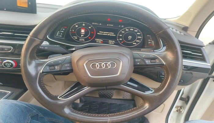 2019 Audi Q7 45 TDI QUATTRO PREMIUM PLUS, Diesel, Automatic, 1,36,920 km, interior