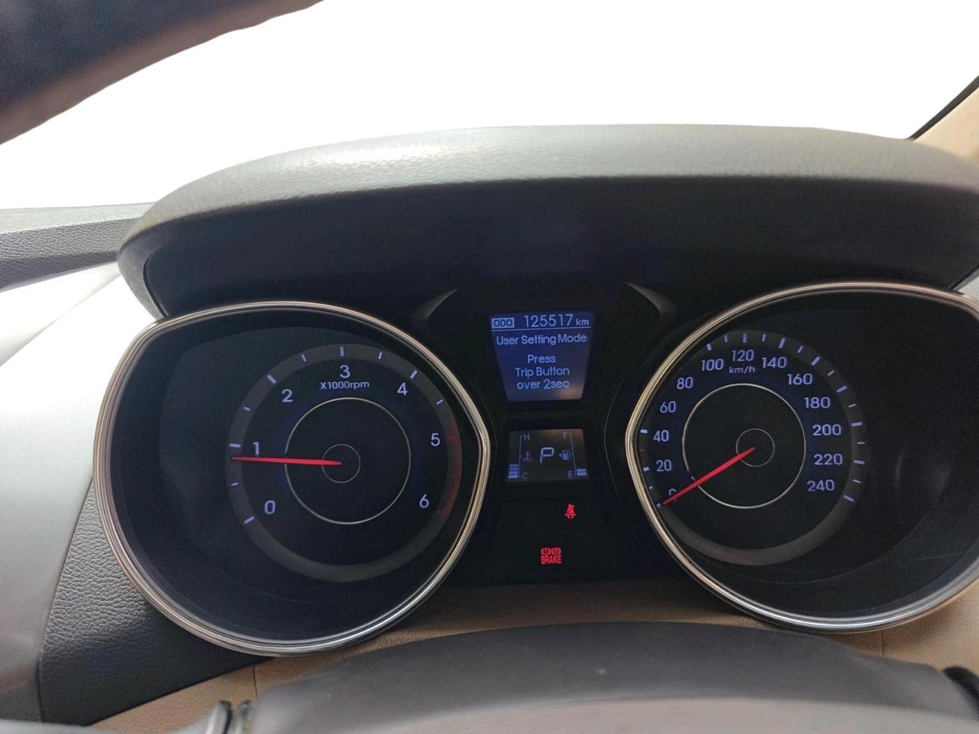 2013 Hyundai New Elantra 1.6 SX AT DIESEL, Diesel, Automatic, 1,25,517 km, interior