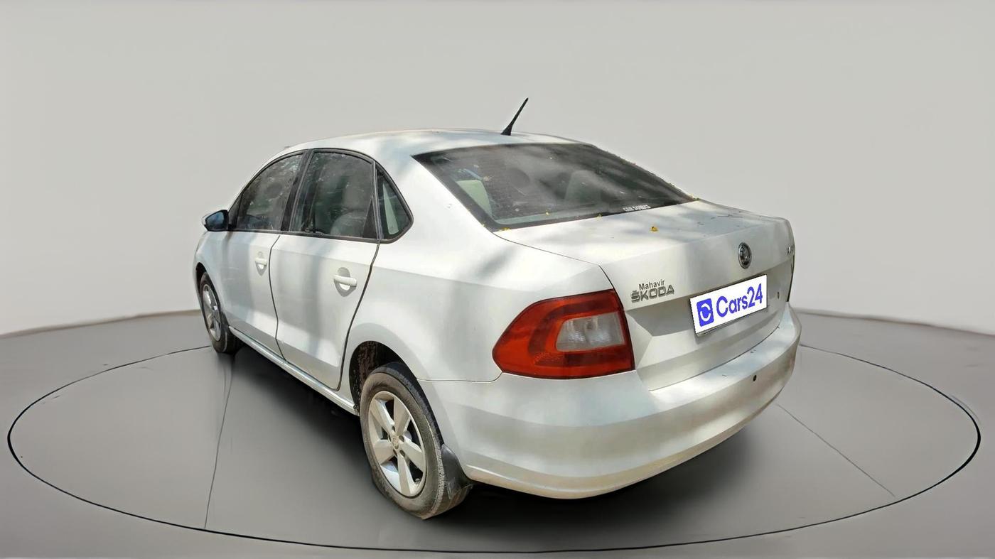 2016 Skoda Rapid 1.5 TDI CR STYLE PLUS AT, Diesel, Automatic, 1,69,016 km, exterior