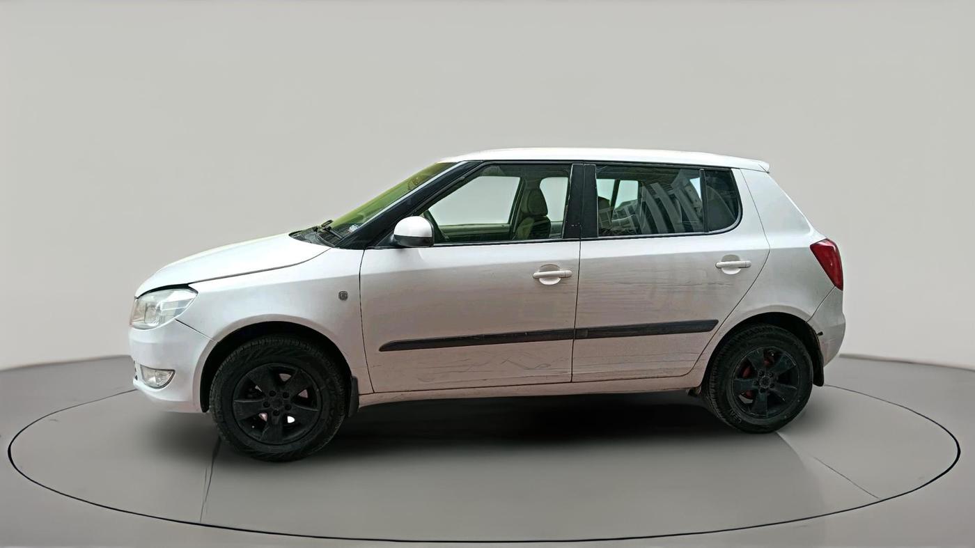 2011 Skoda Fabia ELEGANCE 1.2 TDI, Diesel, Manual, 1,37,540 km, exterior