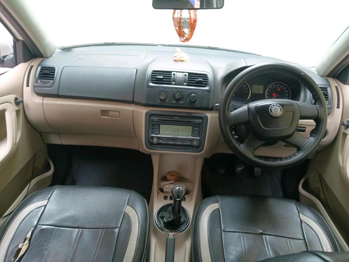 2011 Skoda Fabia ELEGANCE 1.2 TDI, Diesel, Manual, 1,37,540 km, interior
