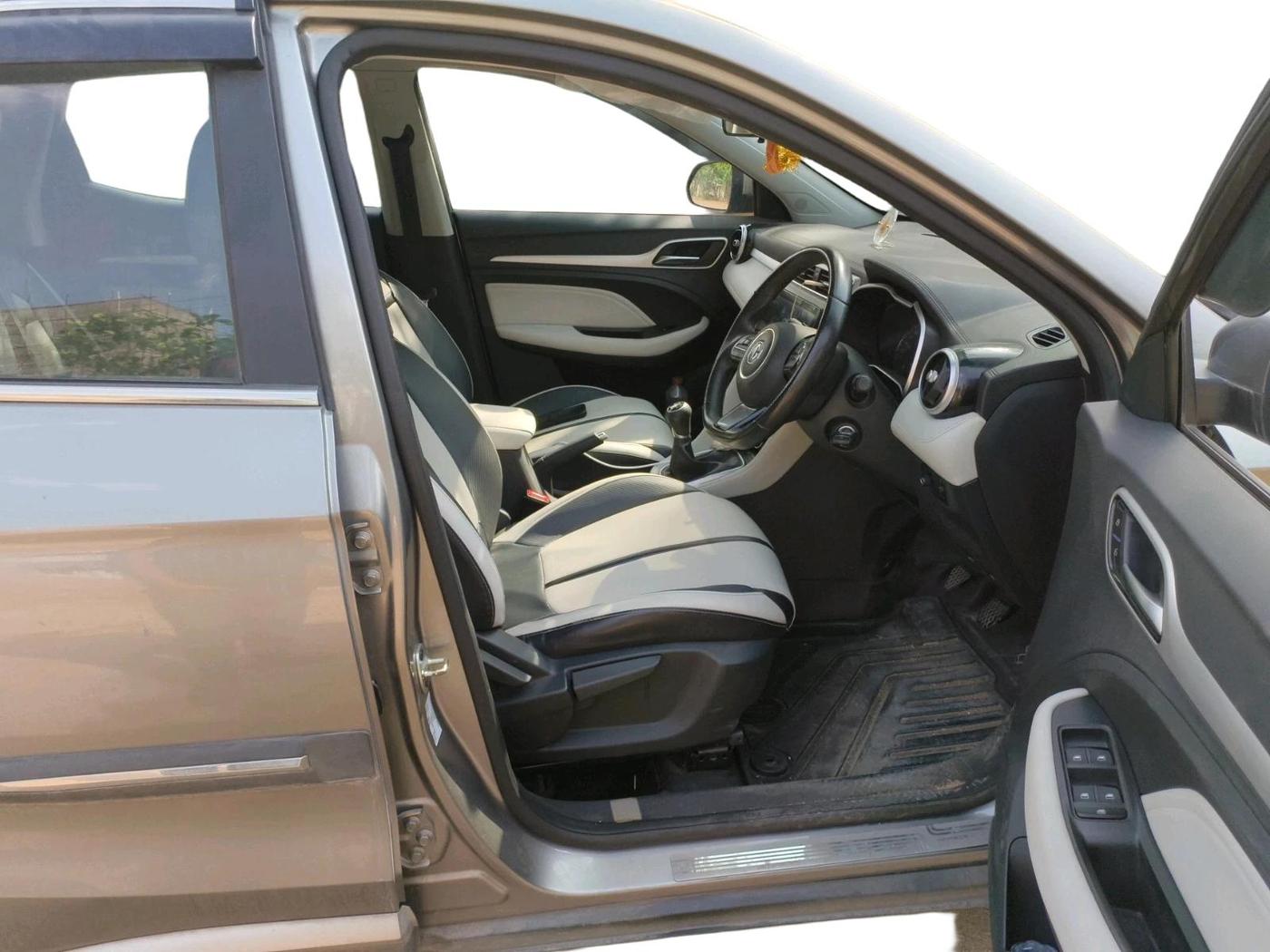 2023 MG ASTOR STYLE 1.5 MT, Petrol, Manual, 52,719 km, interior