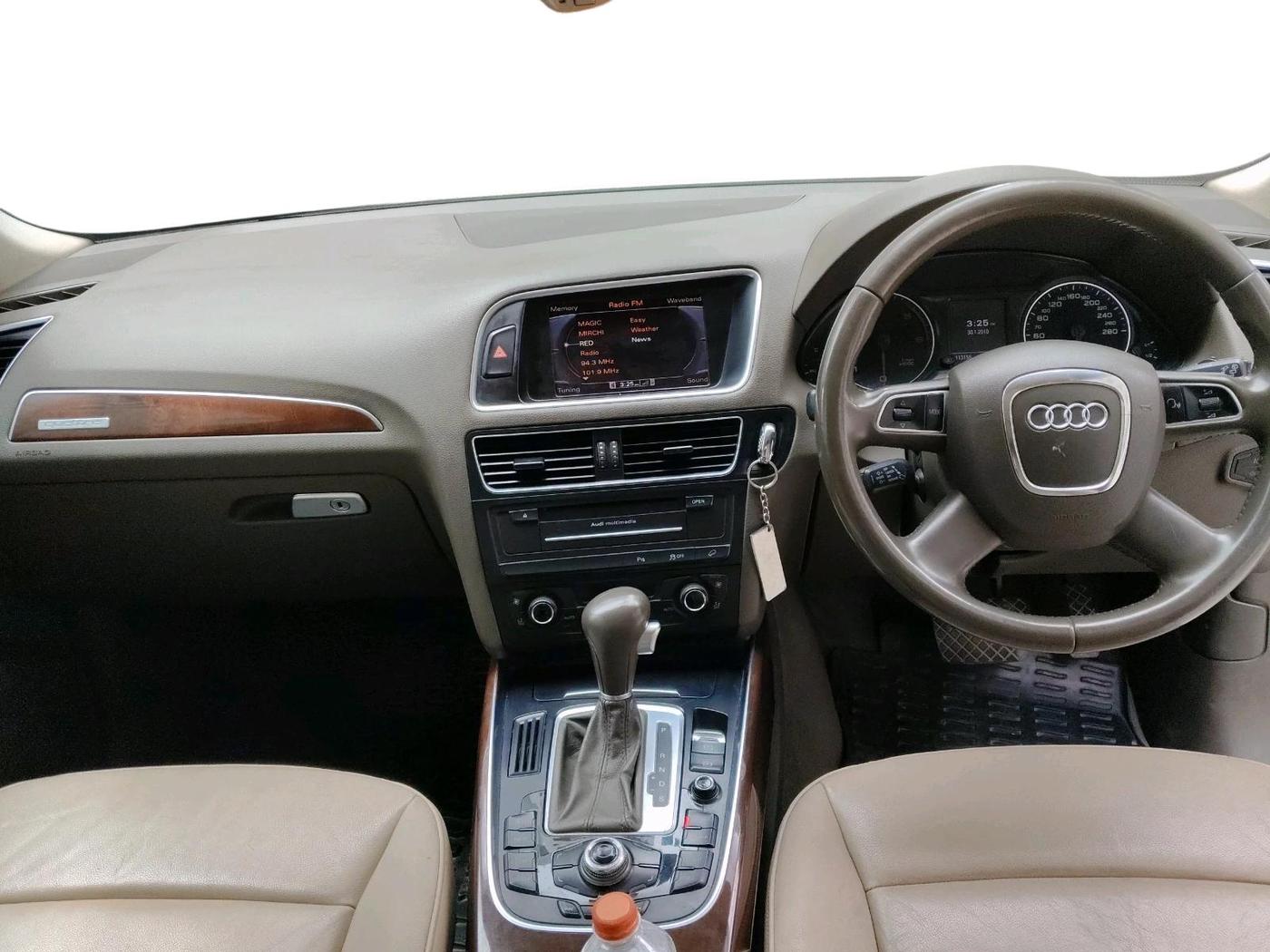 2012 Audi Q5 2.0 TDI QUATTRO, Diesel, Automatic, 1,13,155 km, interior