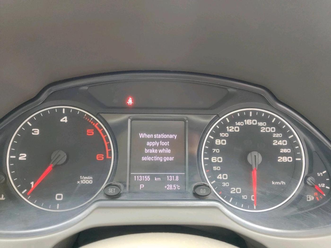 2012 Audi Q5 2.0 TDI QUATTRO, Diesel, Automatic, 1,13,155 km, interior