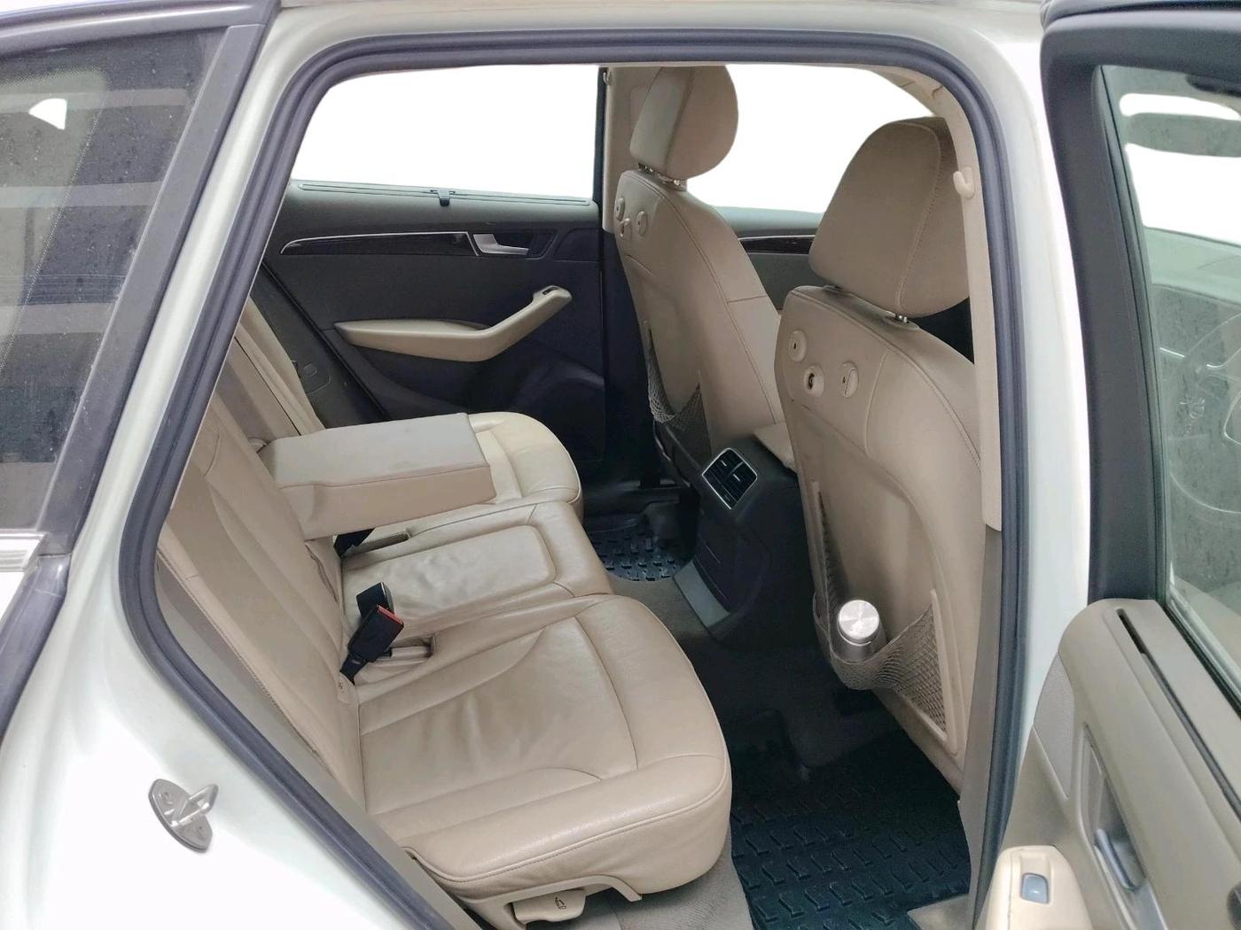 2012 Audi Q5 2.0 TDI QUATTRO, Diesel, Automatic, 1,13,155 km, interior