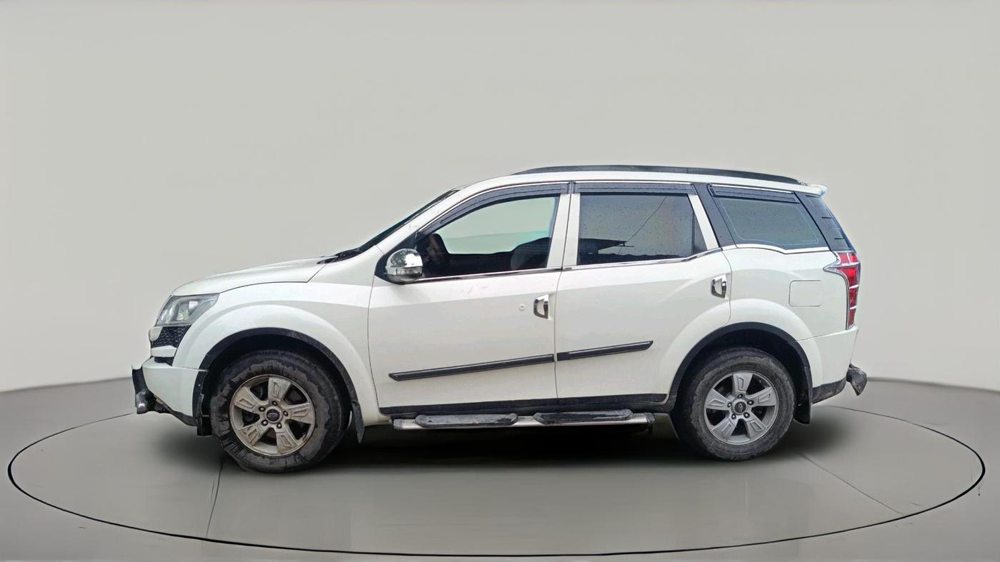 2014 Mahindra XUV500 W8, Diesel, Manual, 1,49,545 km, exterior