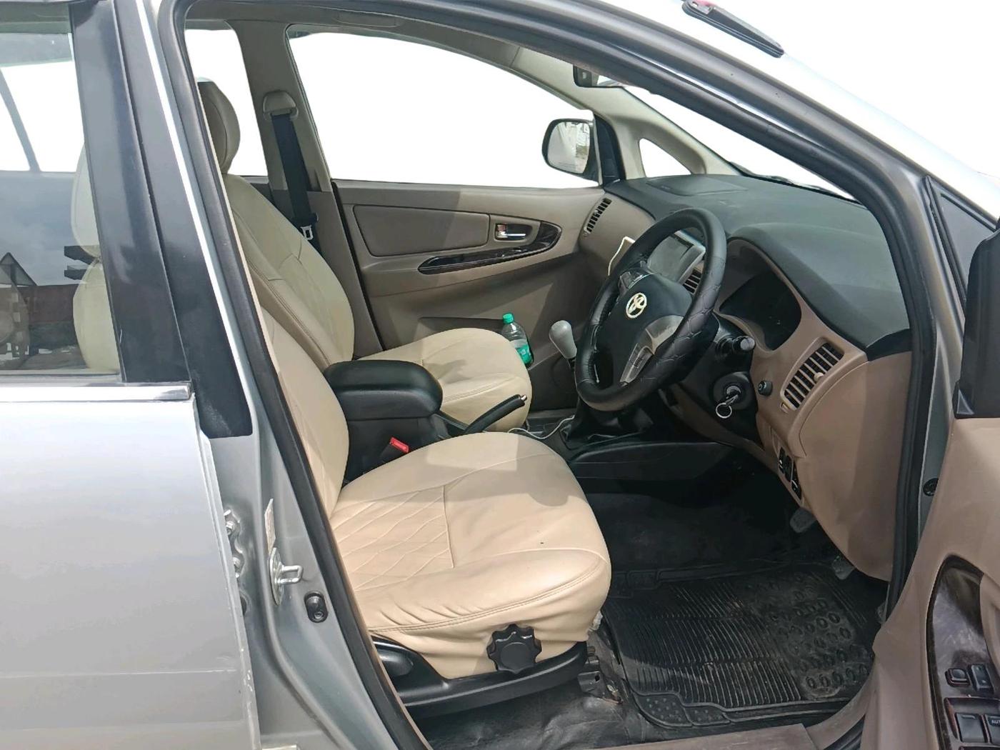 2015 Toyota Innova 2.5 ZX 7 STR, Diesel, Manual, 1,96,646 km, interior