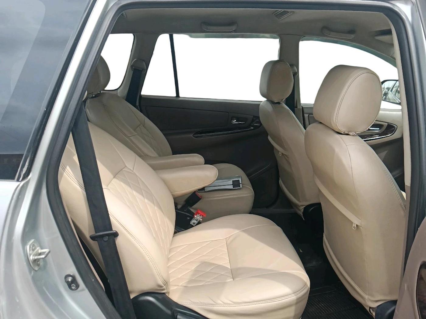 2015 Toyota Innova 2.5 ZX 7 STR, Diesel, Manual, 1,96,646 km, interior