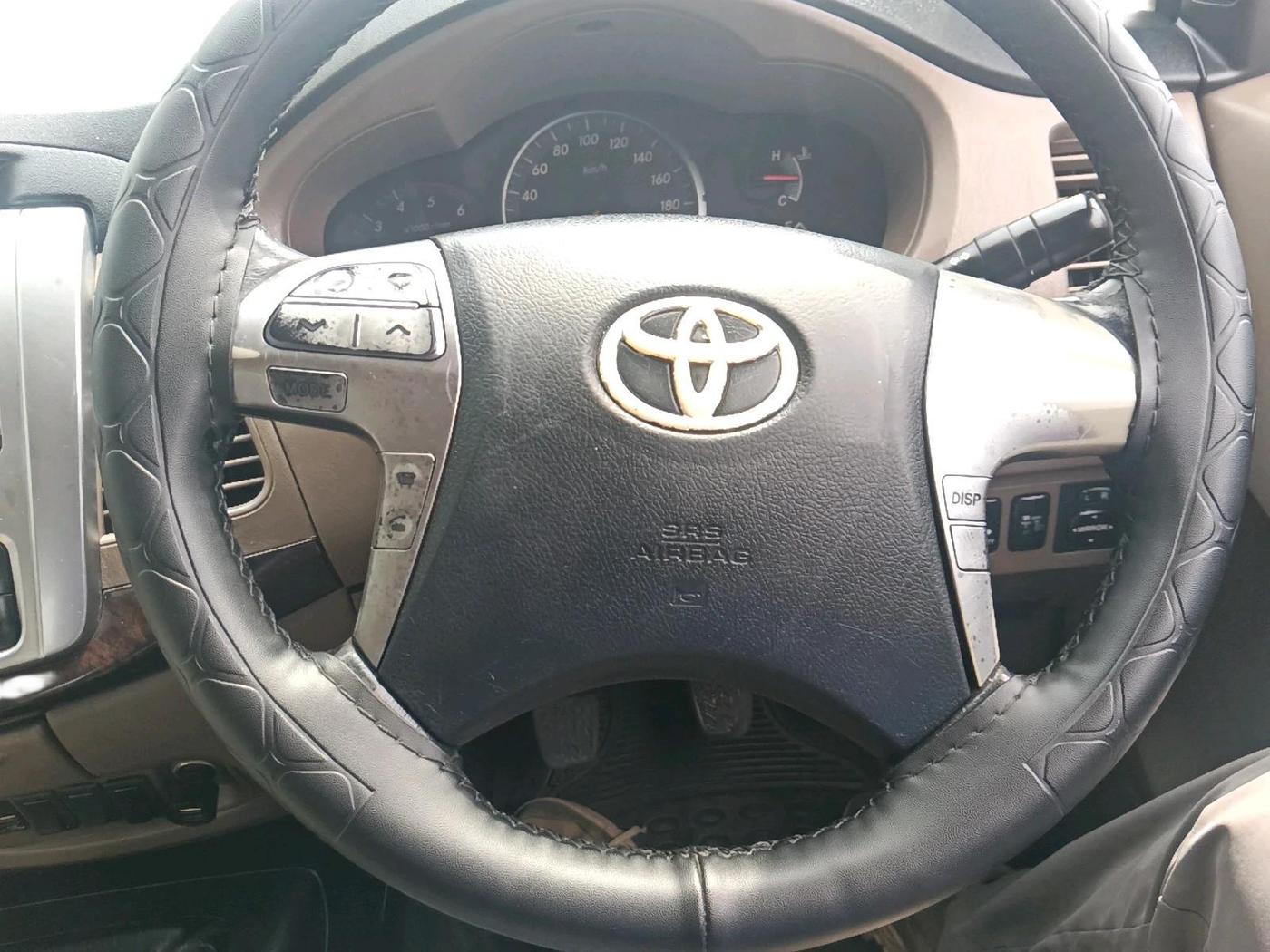 2015 Toyota Innova 2.5 ZX 7 STR, Diesel, Manual, 1,96,646 km, interior