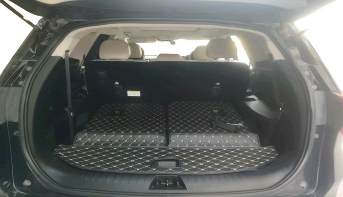 2025 Mahindra XUV700 AX 7 D MT 7 STR, Diesel, Manual, 28,308 km, exterior
