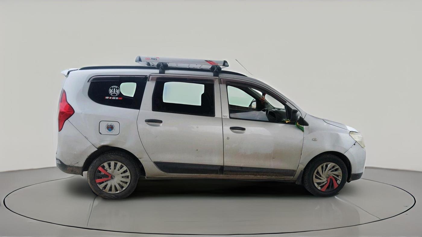 2017 Renault Lodgy 85 PS RXE 8 STR, Diesel, Manual, 1,92,205 km, exterior