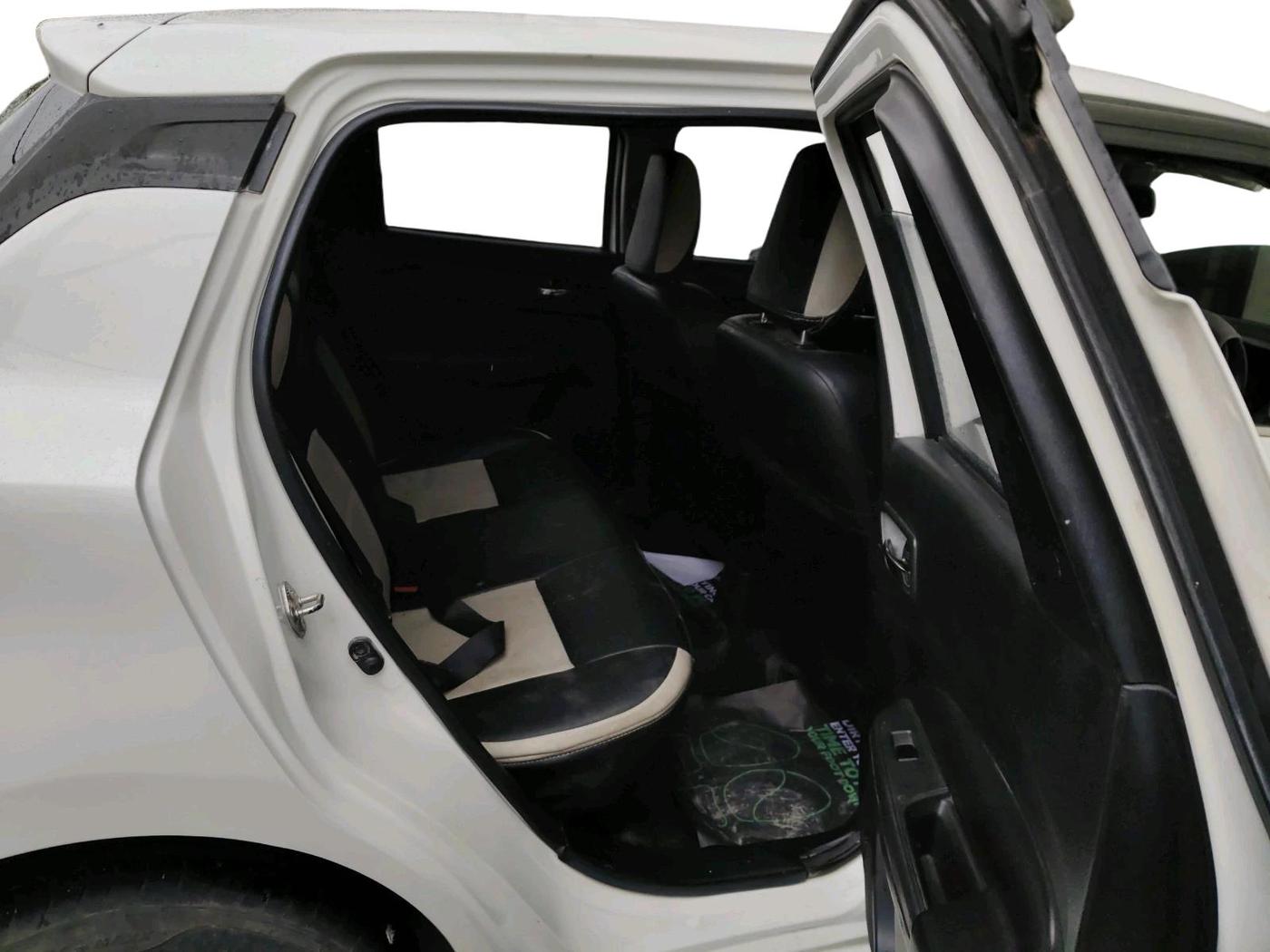 2021 Maruti Swift VXI, Petrol, Manual, 57,426 km, interior