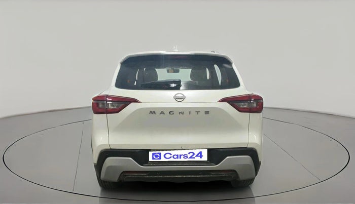 2025 Nissan MAGNITE N-Connecta B4D 1.0 Petrol MT, Petrol, Manual, 14,615 km, exterior