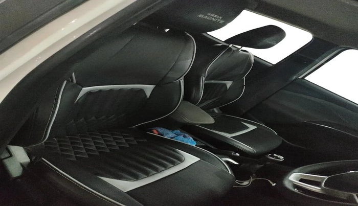 2025 Nissan MAGNITE N-Connecta B4D 1.0 Petrol MT, Petrol, Manual, 14,615 km, interior