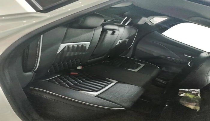 2025 Nissan MAGNITE N-Connecta B4D 1.0 Petrol MT, Petrol, Manual, 14,615 km, interior