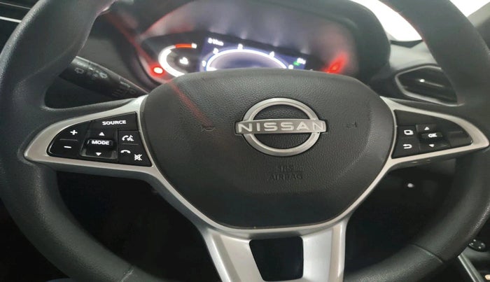 2025 Nissan MAGNITE N-Connecta B4D 1.0 Petrol MT, Petrol, Manual, 14,615 km, interior