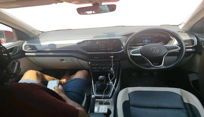 2023 Volkswagen TAIGUN TOPLINE 1.0 TSI MT, Petrol, Manual, 31,974 km, interior