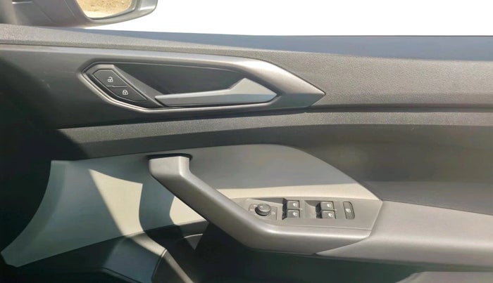 2023 Volkswagen TAIGUN TOPLINE 1.0 TSI MT, Petrol, Manual, 31,974 km, interior