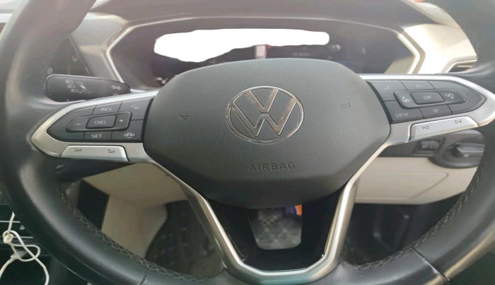 2023 Volkswagen TAIGUN TOPLINE 1.0 TSI MT, Petrol, Manual, 31,974 km, interior