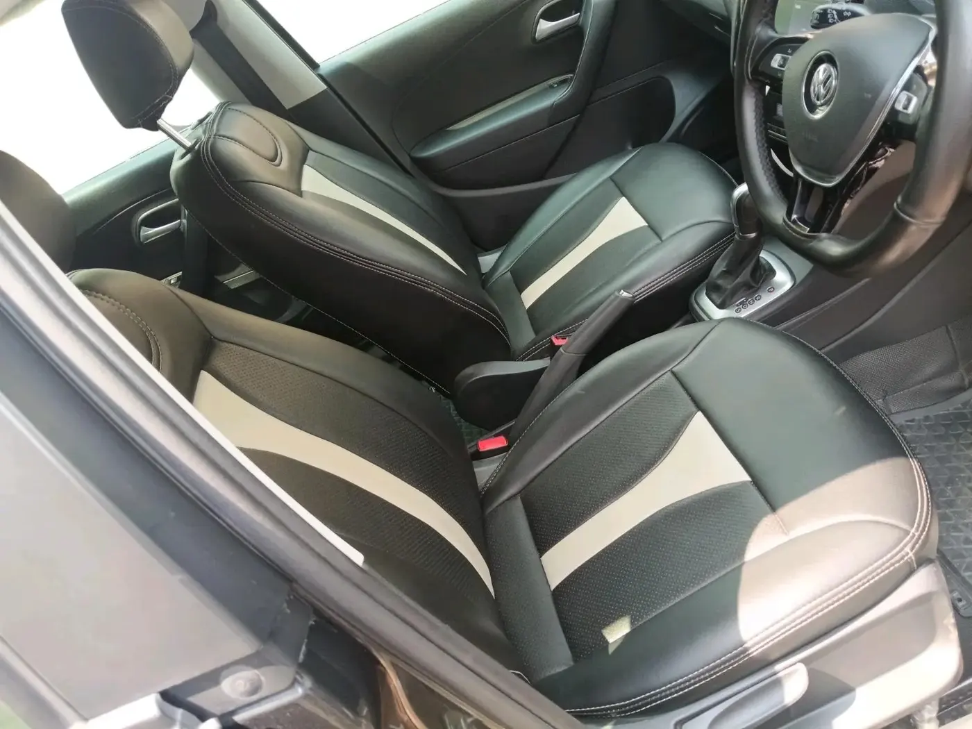 2021 Volkswagen Polo HIGHLINE PLUS 1.0L TSI AT, Petrol, Automatic, 25,389 km, interior