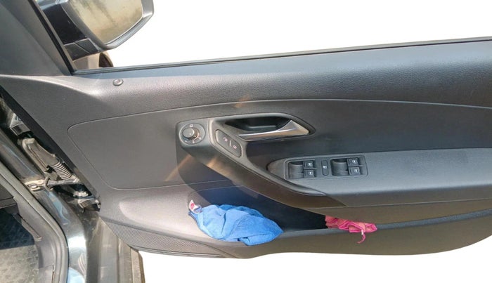 2021 Volkswagen Polo HIGHLINE PLUS 1.0L TSI AT, Petrol, Automatic, 25,389 km, interior