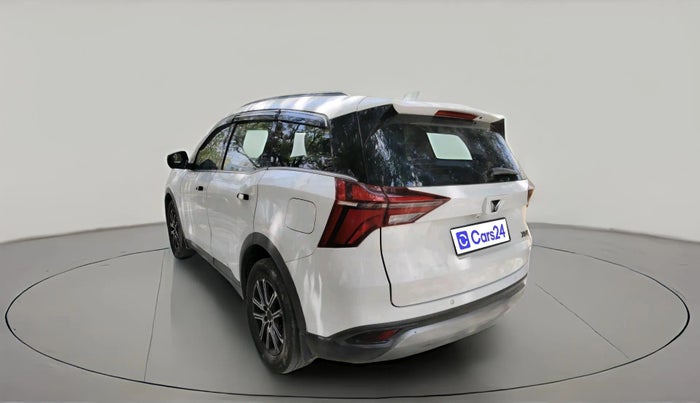 2022 Mahindra XUV700 AX 7 LUXURY D AT 7 STR, Diesel, Automatic, 1,06,124 km, exterior