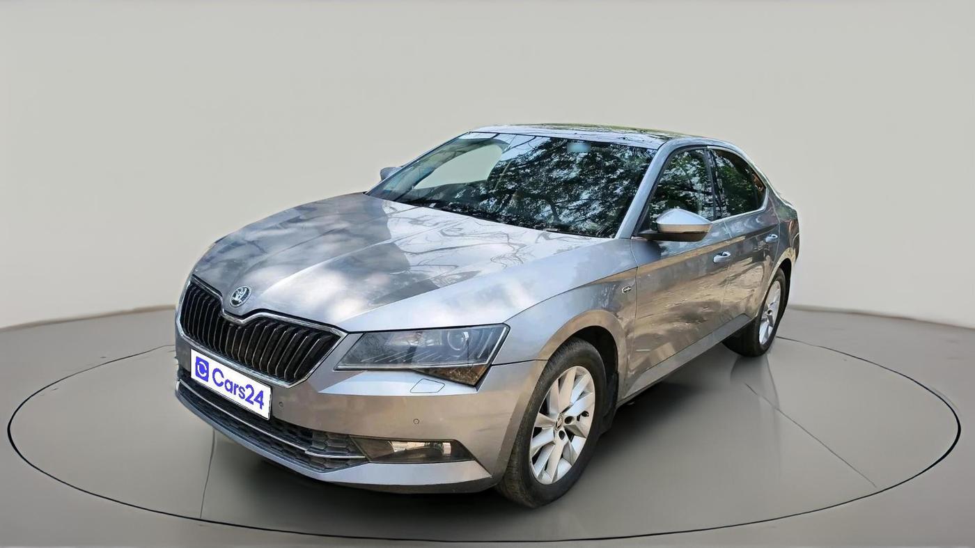 2016 Skoda Superb L&K 2.0 TDI AT, Diesel, Automatic, 1,37,788 km, exterior