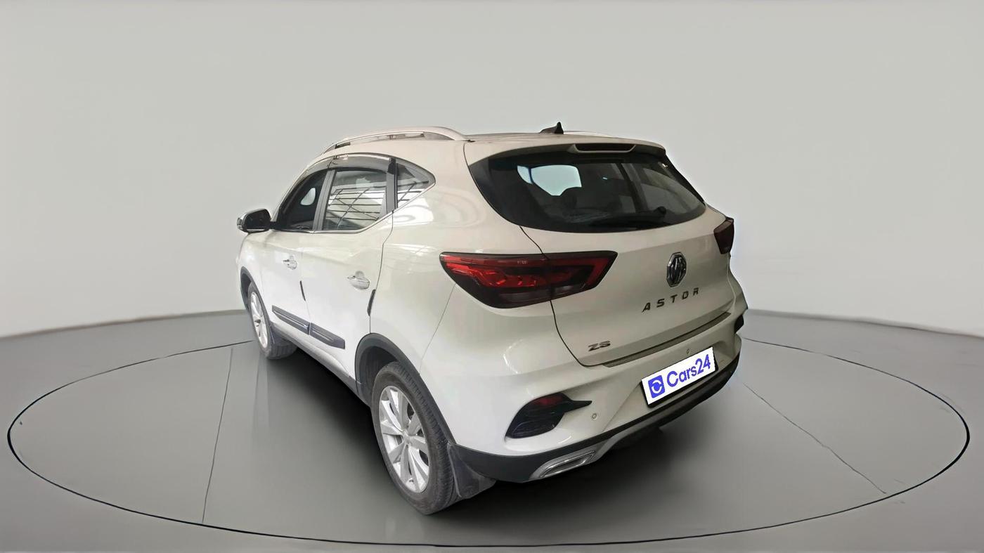 2024 MG ASTOR Select 1.5 CVT (Ivory), Petrol, Automatic, 4,939 km, exterior