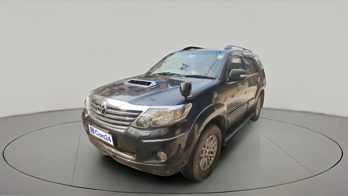 2012 Toyota Fortuner 3.0 4X2 AT, Diesel, Automatic, 1,44,759 km, exterior