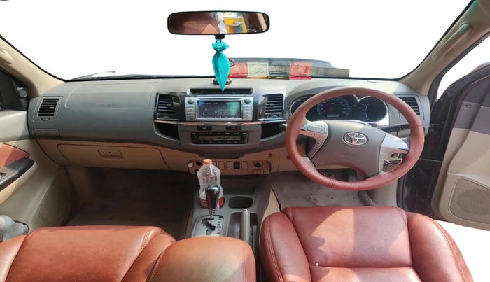 2012 Toyota Fortuner 3.0 4X2 AT, Diesel, Automatic, 1,44,759 km, interior