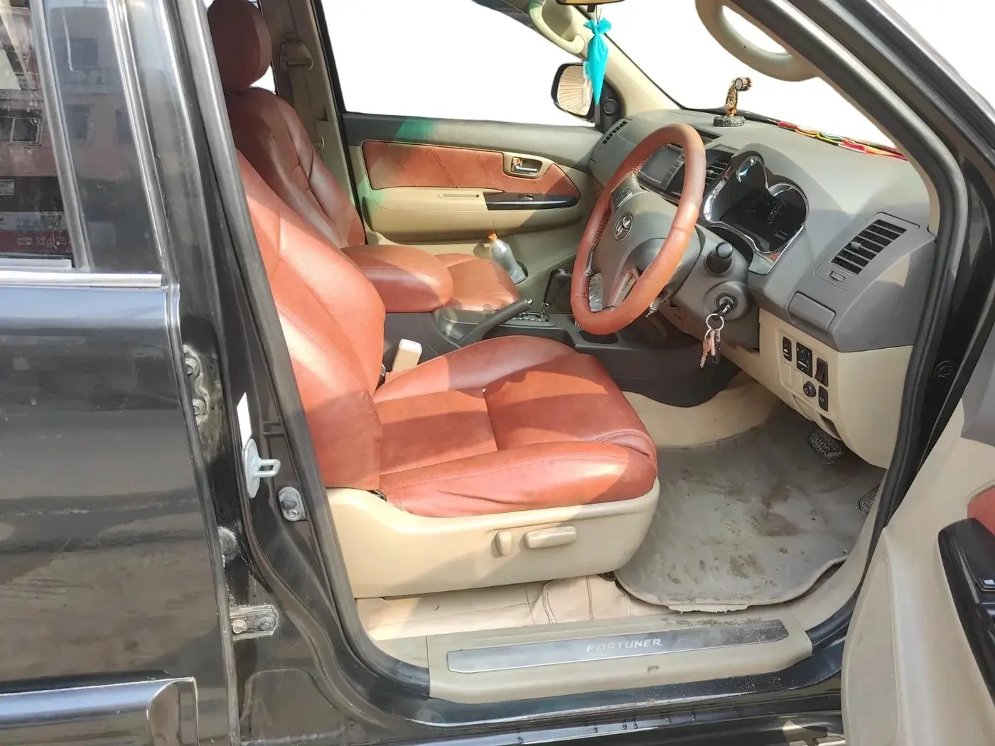 2012 Toyota Fortuner 3.0 4X2 AT, Diesel, Automatic, 1,44,759 km, interior