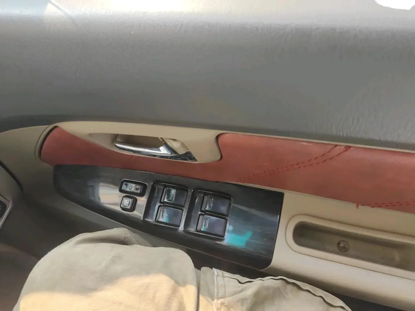 2012 Toyota Fortuner 3.0 4X2 AT, Diesel, Automatic, 1,44,759 km, interior