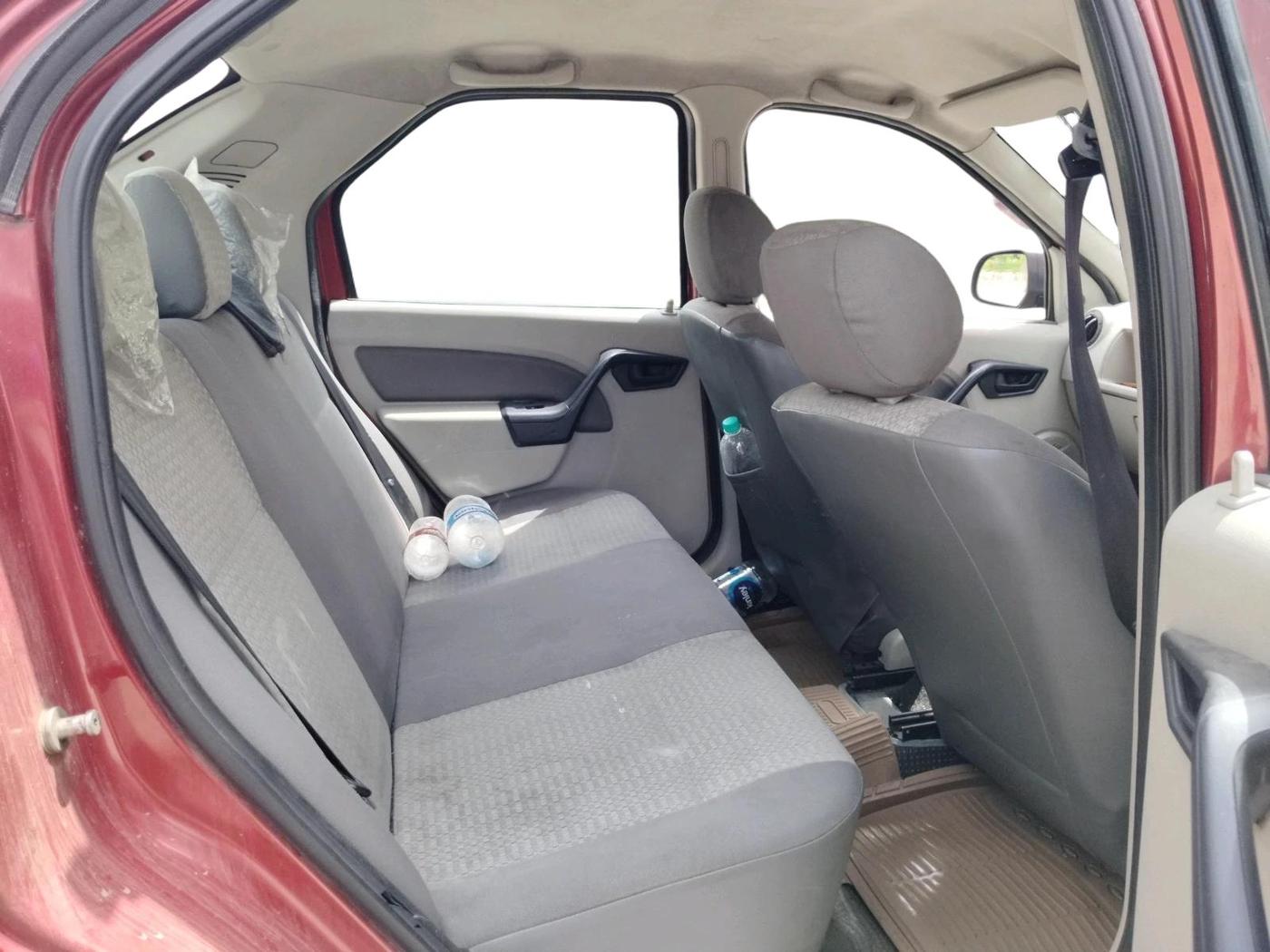 2013 Mahindra Verito 1.5 D4, Diesel, Manual, 2,17,347 km, interior