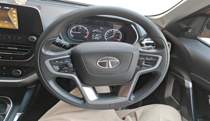 2019 Tata Harrier XT 2.0L KRYOTEC, Diesel, Manual, 55,155 km, interior