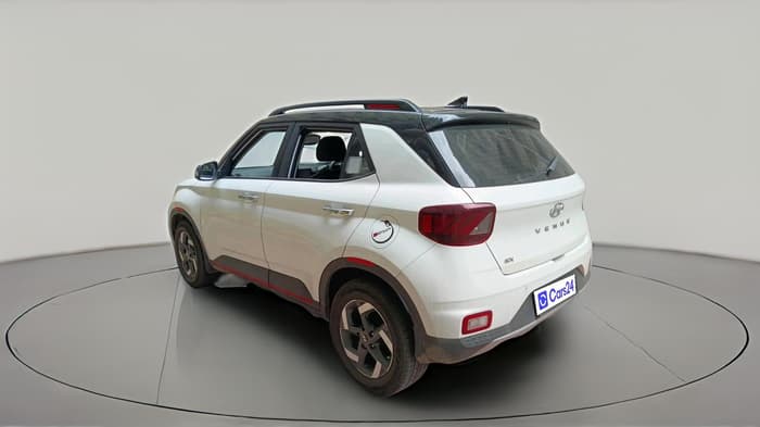 2020 Hyundai VENUE SX 1.5 (O) CRDI DUAL TONE, Diesel, Manual, 89,975 km, exterior