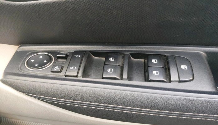 2022 KIA SONET HTX 1.0 DCT, Petrol, Automatic, 41,628 km, interior