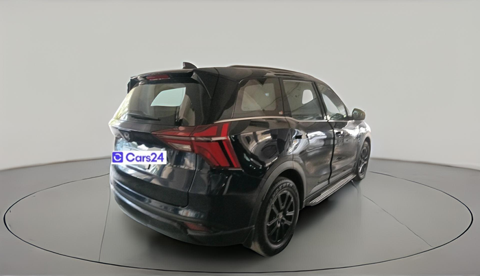2022 Mahindra XUV700 AX 7 LUXURY D AT 7 STR, Diesel, Automatic, 1,34,070 km, exterior