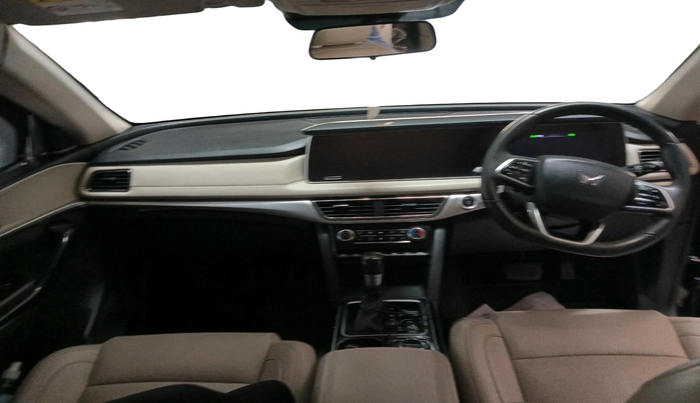 2022 Mahindra XUV700 AX 7 LUXURY D AT 7 STR, Diesel, Automatic, 1,34,070 km, interior