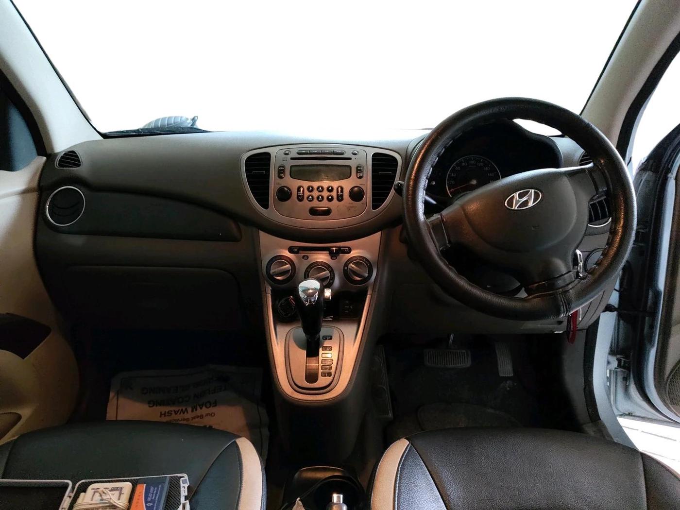 2012 Hyundai i10 SPORTZ 1.2 AT, Petrol, Automatic, 62,343 km, interior