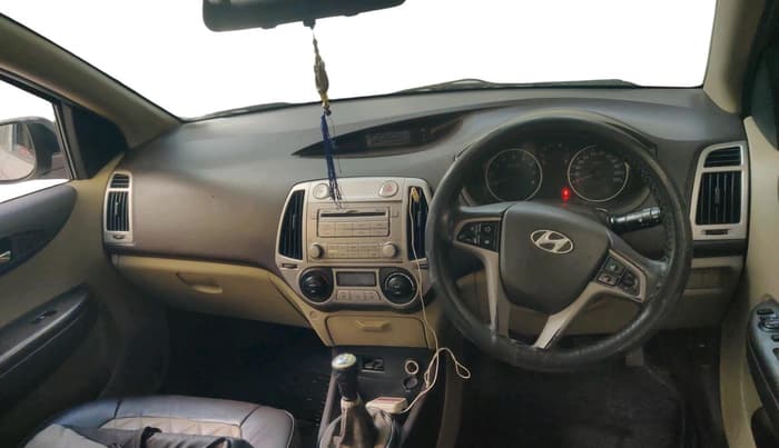 2011 Hyundai i20 SPORTZ 1.2, Petrol, Manual, 1,13,759 km, interior