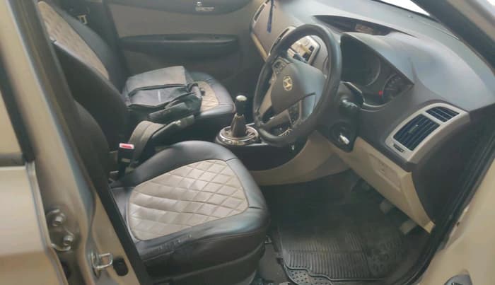 2011 Hyundai i20 SPORTZ 1.2, Petrol, Manual, 1,13,759 km, interior