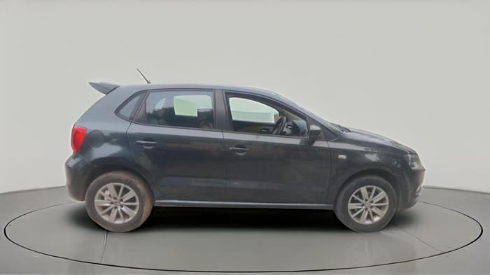2015 Volkswagen Polo HIGHLINE1.2L, Petrol, Manual, 1,00,027 km, exterior