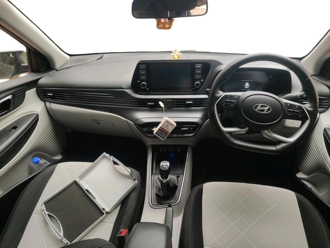 2025 Hyundai NEW I20 ASTA 1.2 MT, Petrol, Manual, 8,126 km, interior