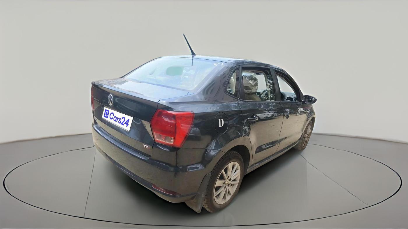 2016 Volkswagen Ameo HIGHLINE1.5L, Diesel, Manual, 1,20,465 km, exterior