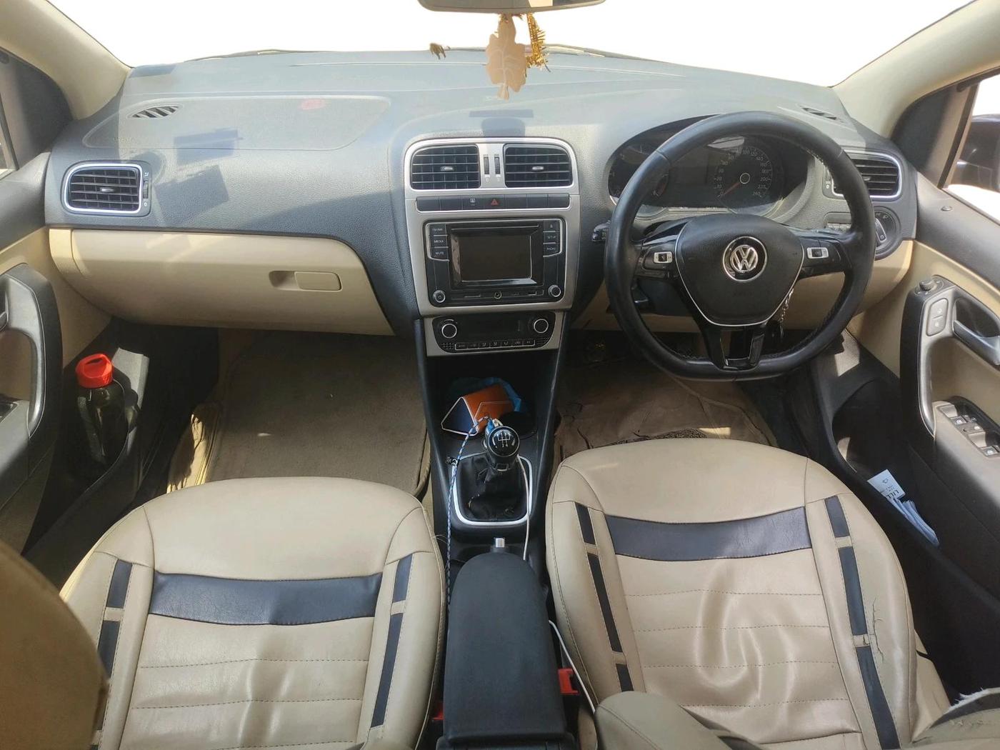 2016 Volkswagen Ameo HIGHLINE1.5L, Diesel, Manual, 1,20,465 km, interior