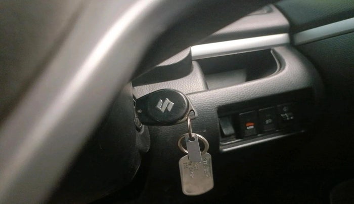 2013 Maruti Swift VXI, Petrol, Manual, 37,718 km, interior